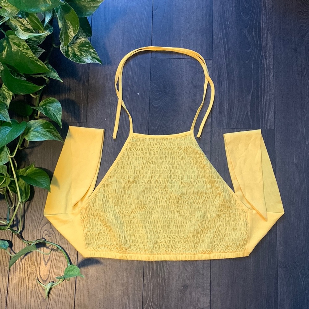 🥳3/$30 🥳 Lemon Yellow Halter Top
